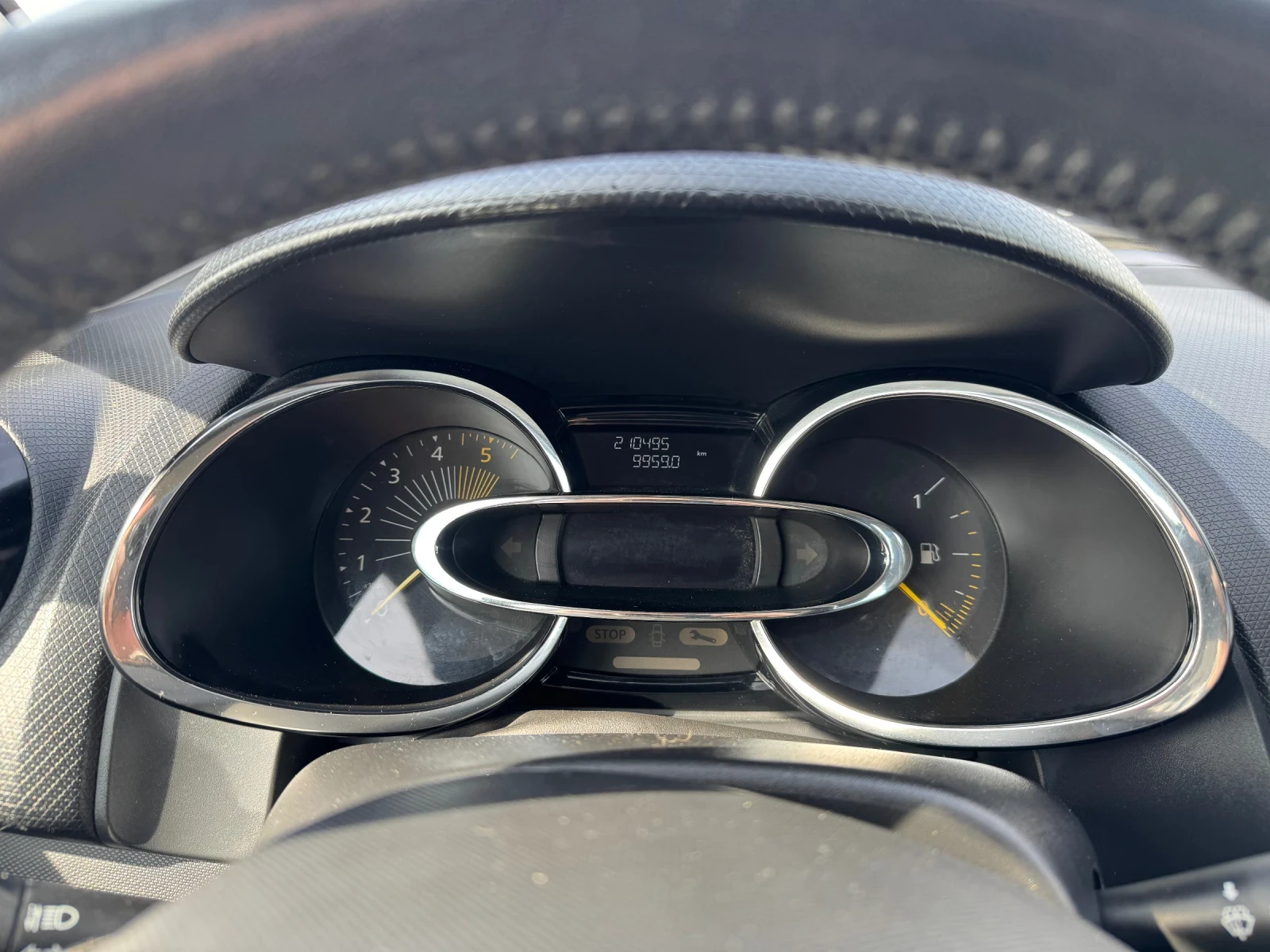 Renault Clio 1.5 dci, снимка 11 - Автомобили и джипове - 53608118