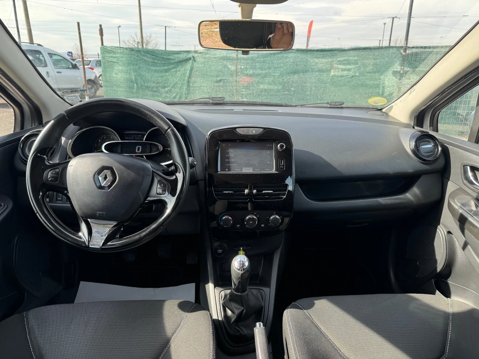 Renault Clio 1.5 dci, снимка 10 - Автомобили и джипове - 53608118