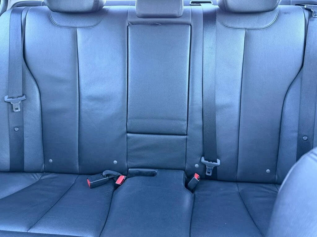 BMW 328 i* xDrive* АвтоКредит* (ЦЕНА ДО БГ)* , снимка 16 - Автомобили и джипове - 54024420