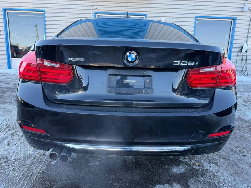 BMW 328 i* xDrive* АвтоКредит* (ЦЕНА ДО БГ)* , снимка 4 - Автомобили и джипове - 54024420