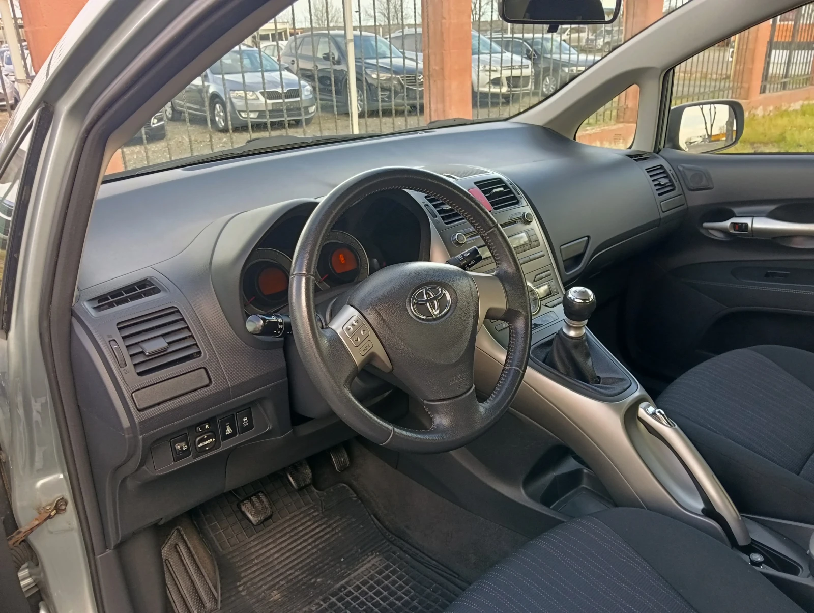 Toyota Auris 1.4 D-4D | Mobile.bg � ����������� 8