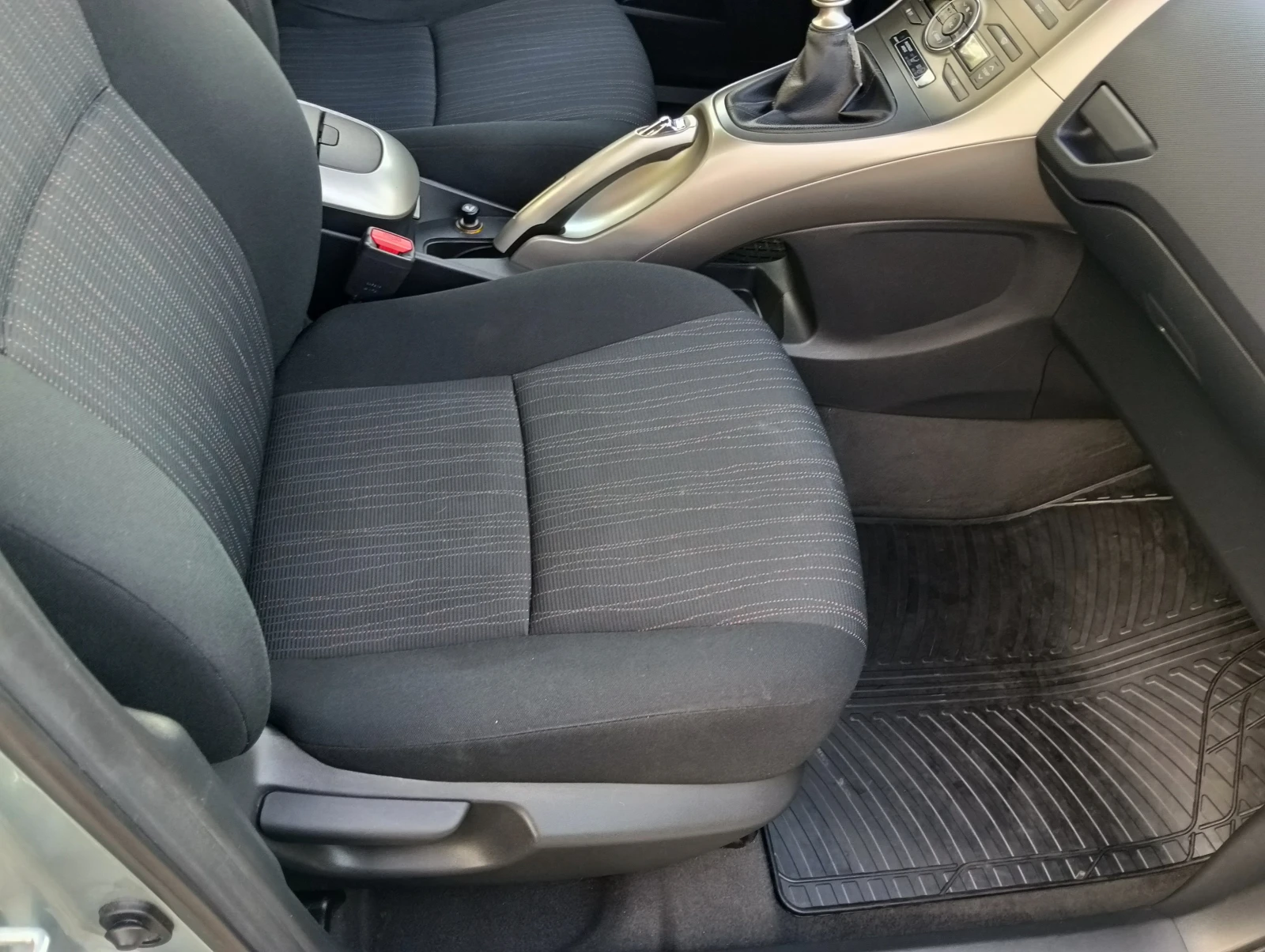 Toyota Auris 1.4 D-4D | Mobile.bg � ����������� 10