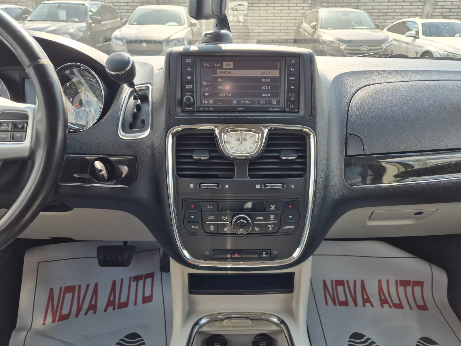 Chrysler Gr.voyager 2.8CRDI-LANCIA, снимка 10 - Автомобили и джипове - 54433921