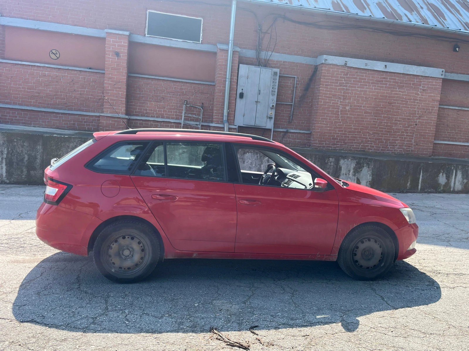 Skoda Fabia, снимка 9 - Автомобили и джипове - 54792443