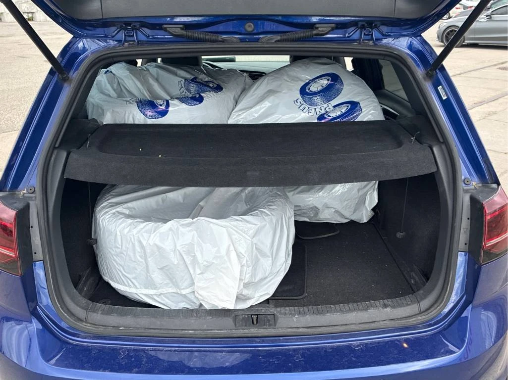 VW Golf R | DISTRONIC | ПОДГРЕВ | CARFAX | + ГУМИ | , снимка 13 - Автомобили и джипове - 54892577