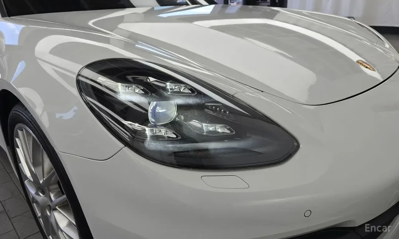 Porsche Panamera 971 3.0 AWD| V6| AWD| LED| NAVI| KAMERA| PDK, снимка 6 - Автомобили и джипове - 55145787