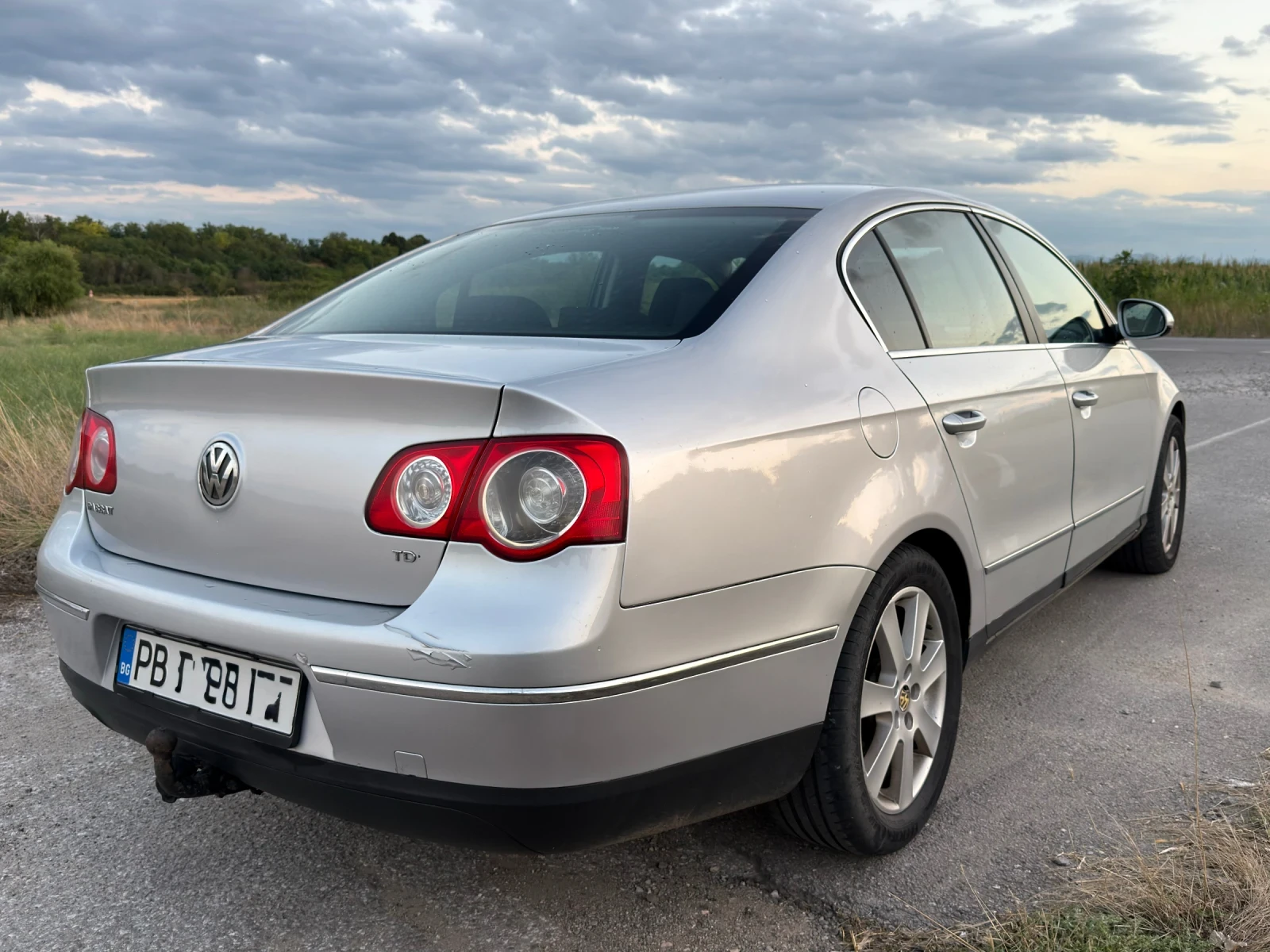 VW Passat, снимка 4 - Автомобили и джипове - 55459070