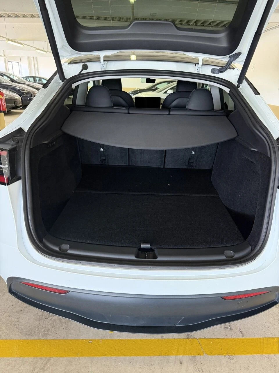 Tesla Model Y LR AWD 2023 Berlin, снимка 7 - Автомобили и джипове - 55803331