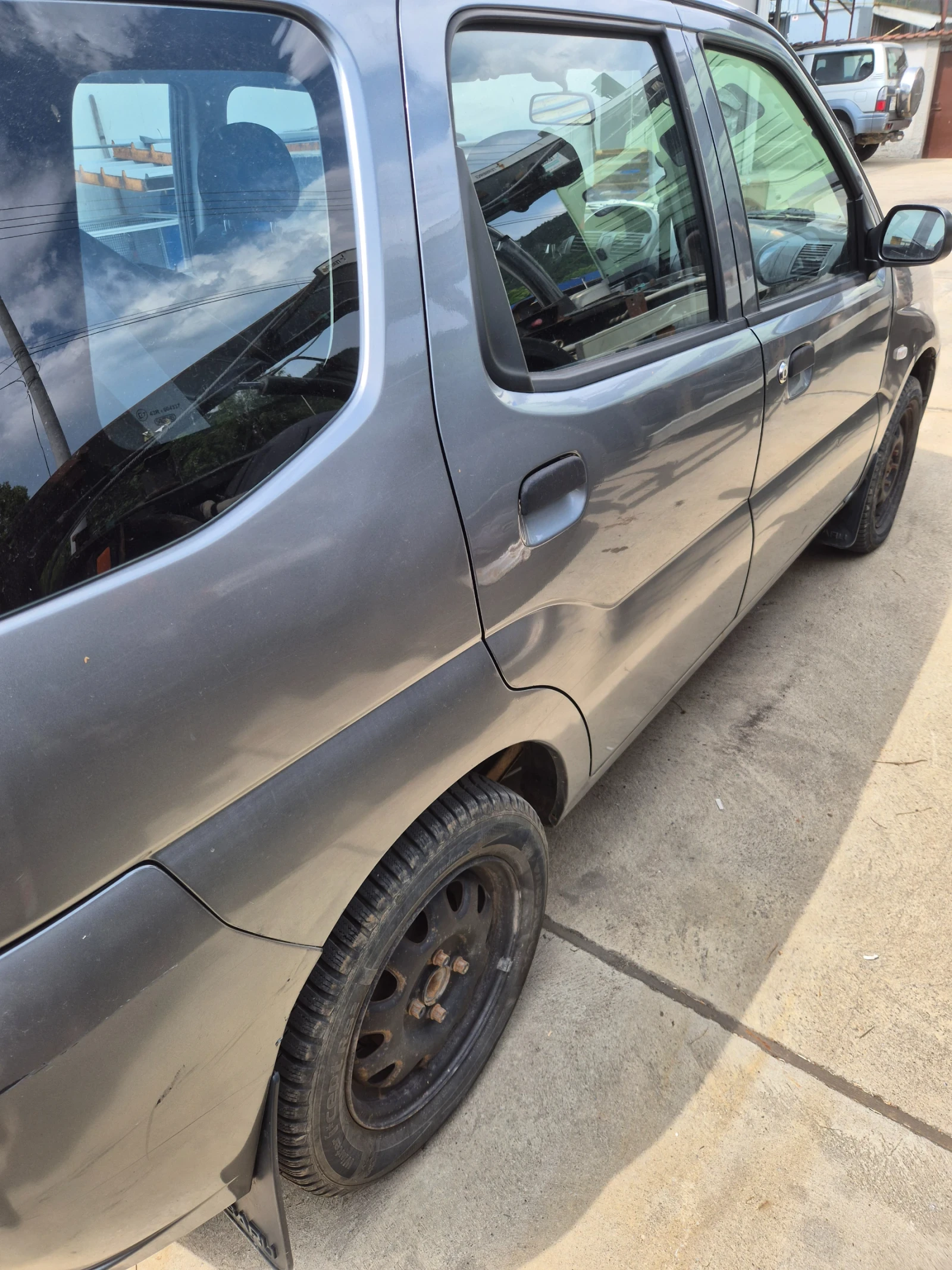 Subaru Justy, снимка 3 - Автомобили и джипове - 56433595