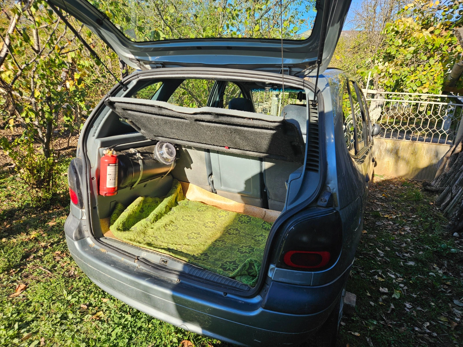 Renault Scenic 1.6e, снимка 10 - Автомобили и джипове - 56648581