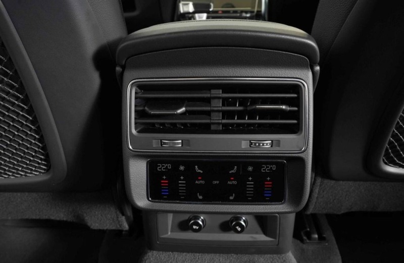 Audi Q8 55 TFSI/ QUATTRO/ LIFT/ VIRTUAL COCKPIT/ LED/ 20/ , снимка 16 - Автомобили и джипове - 42820765