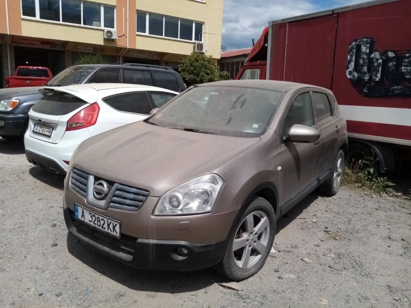 Nissan Qashqai Автоматик, снимка 2 - Автомобили и джипове - 45944321