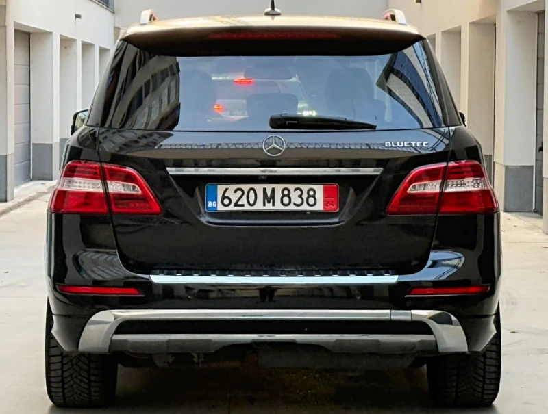 Mercedes-Benz ML 350 MERCEDES ML350d AMG* Distronic* Panorama* CAM* Hea, снимка 11 - Автомобили и джипове - 48126321