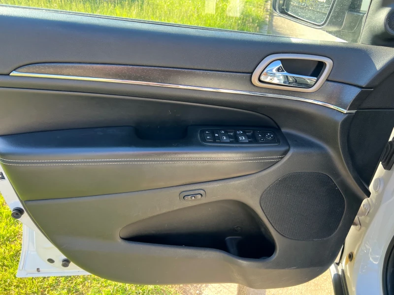 Jeep Grand cherokee, снимка 7 - Автомобили и джипове - 52554665