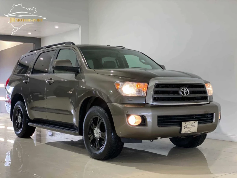 Toyota Sequoia SR5 4x4