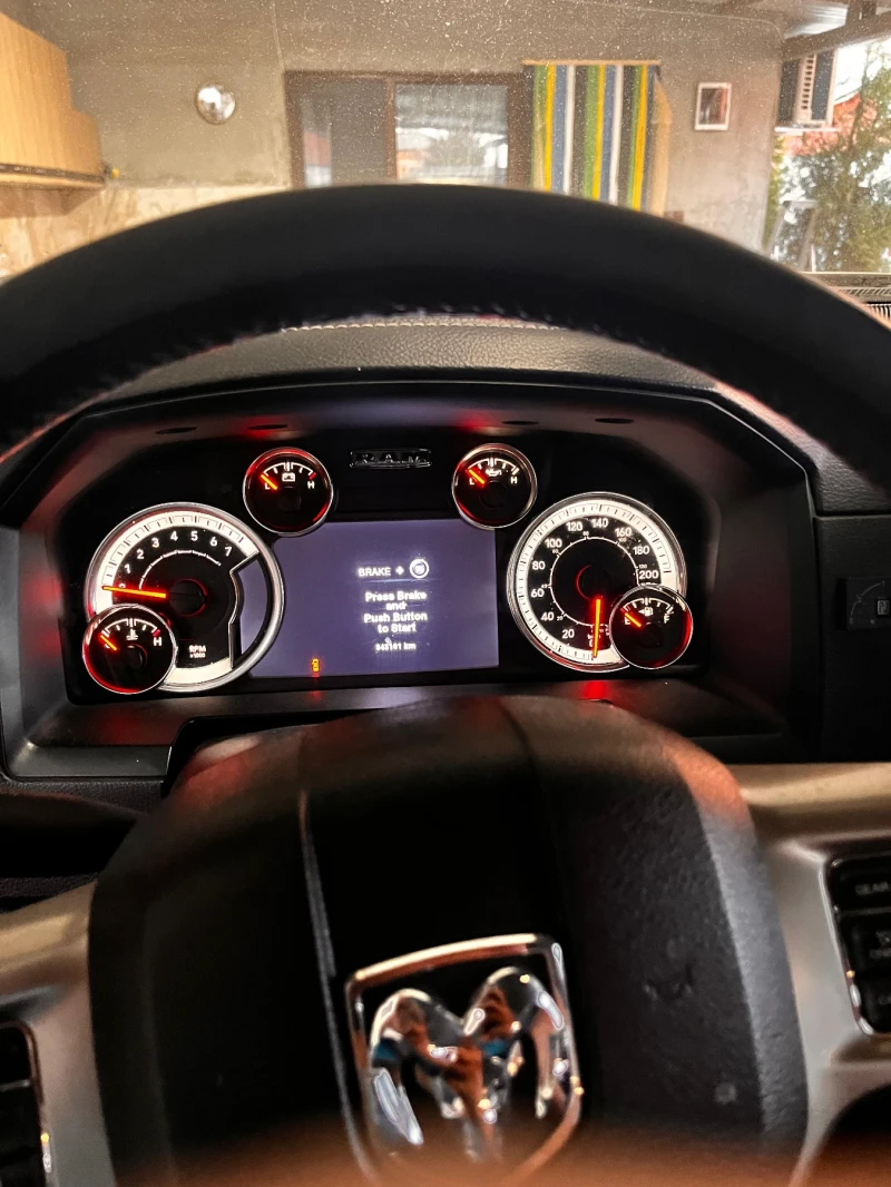 Dodge RAM 1500, снимка 9 - Автомобили и джипове - 53474164