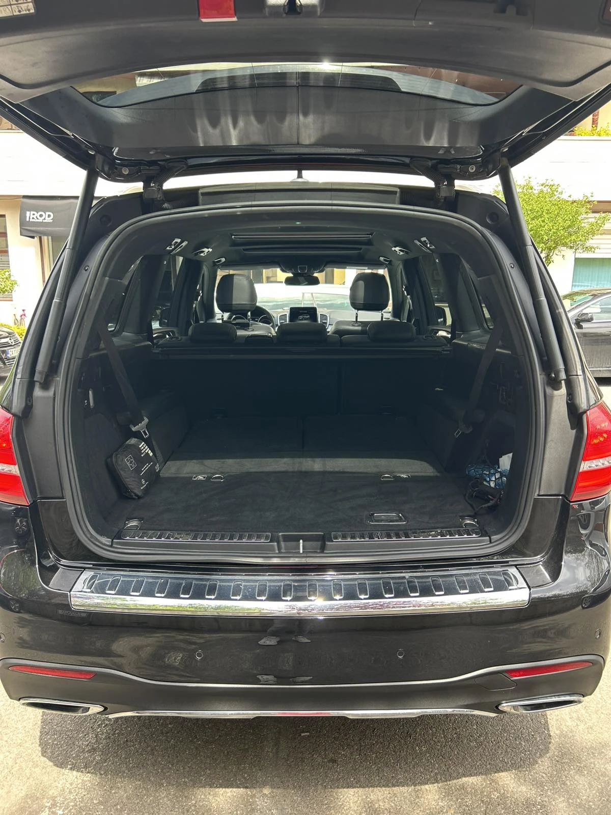 Mercedes-Benz GLS 350, снимка 6 - Автомобили и джипове - 54407682