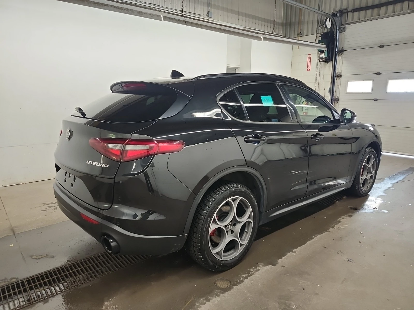 Alfa Romeo Stelvio SPRINT * Blind Spot * CARFAX * АВТО КРЕДИТ * , снимка 4 - Автомобили и джипове - 54825790