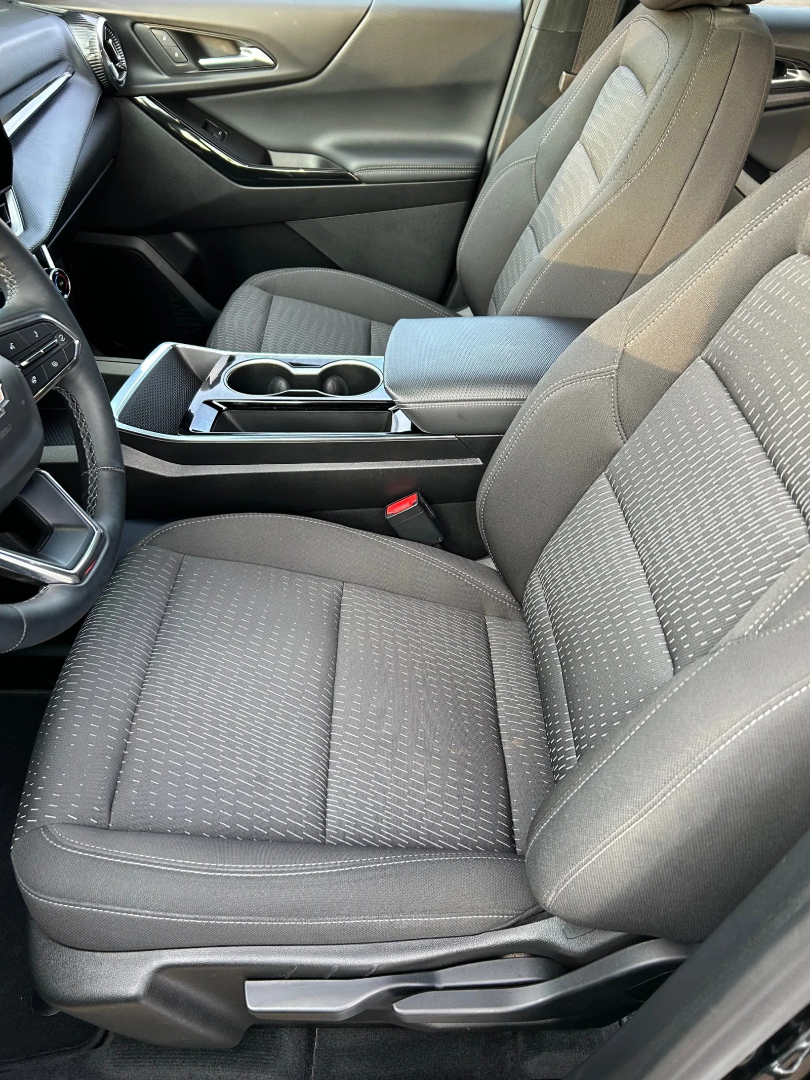 Chevrolet Equinox, снимка 13 - Автомобили и джипове - 54897217