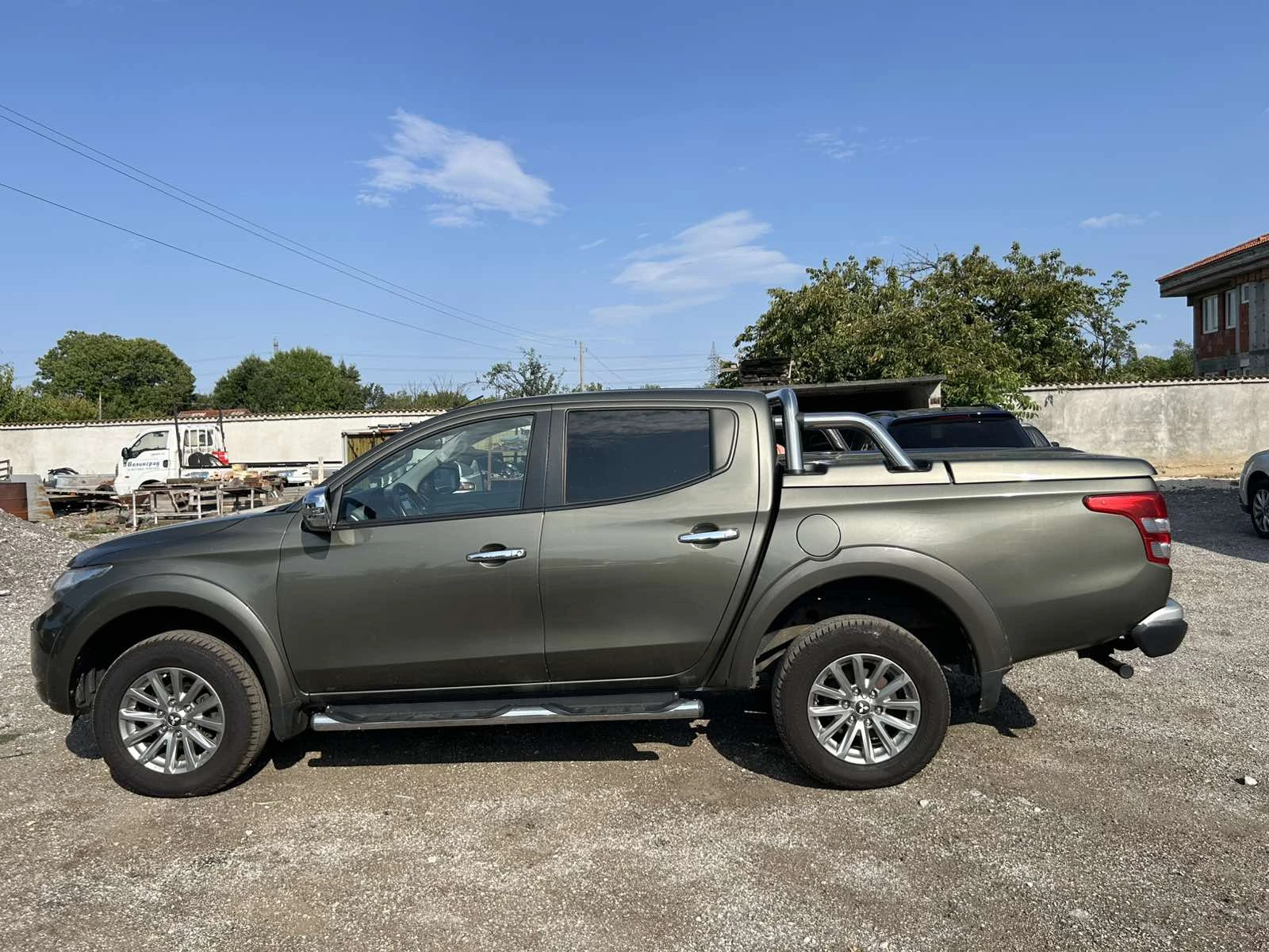 Mitsubishi L200 2.4 РЕГИСТРИРАН, снимка 7 - Автомобили и джипове - 55600983