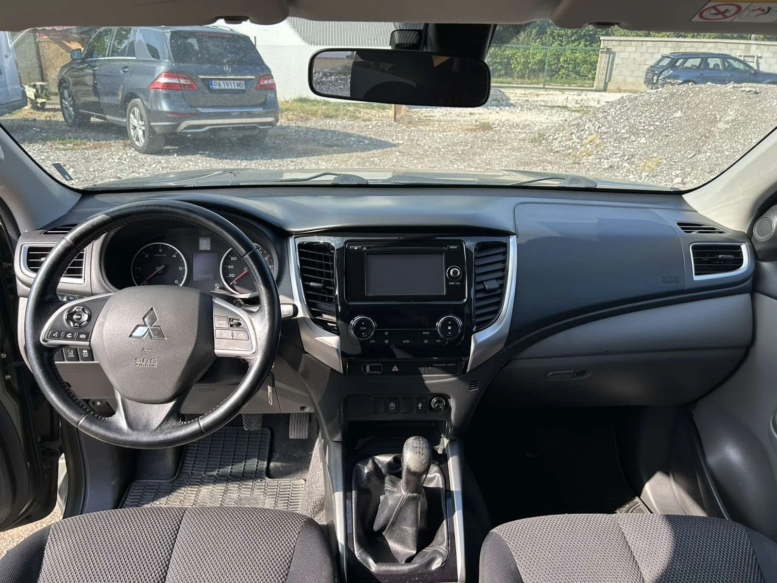 Mitsubishi L200 2.4 РЕГИСТРИРАН, снимка 11 - Автомобили и джипове - 55600983