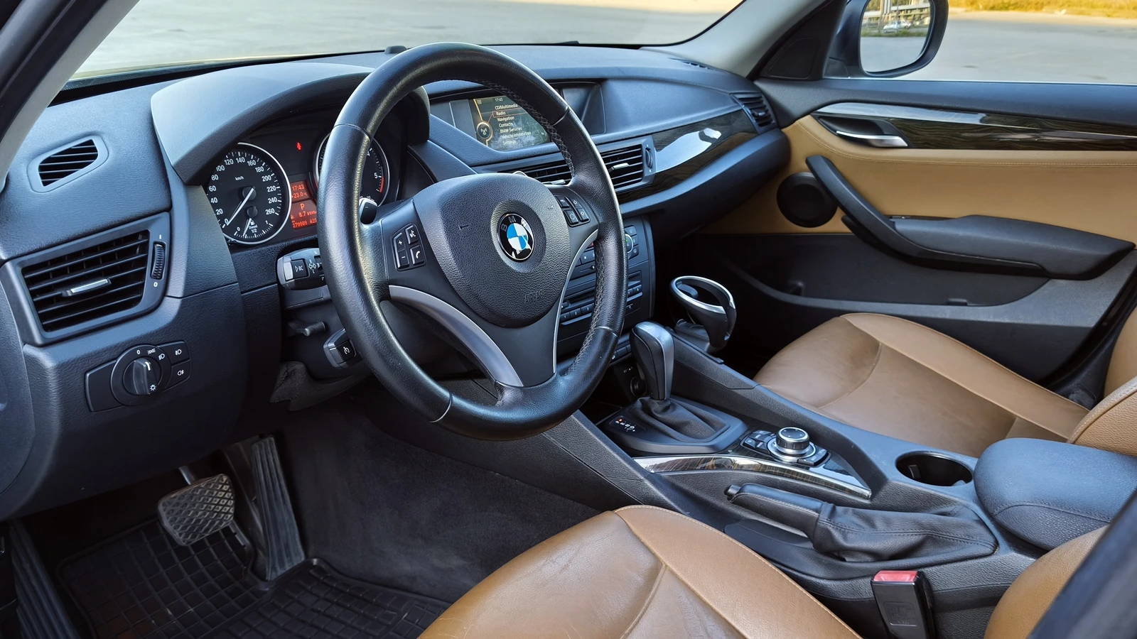 BMW X1 Xdrive 123d , снимка 9 - Автомобили и джипове - 56431743