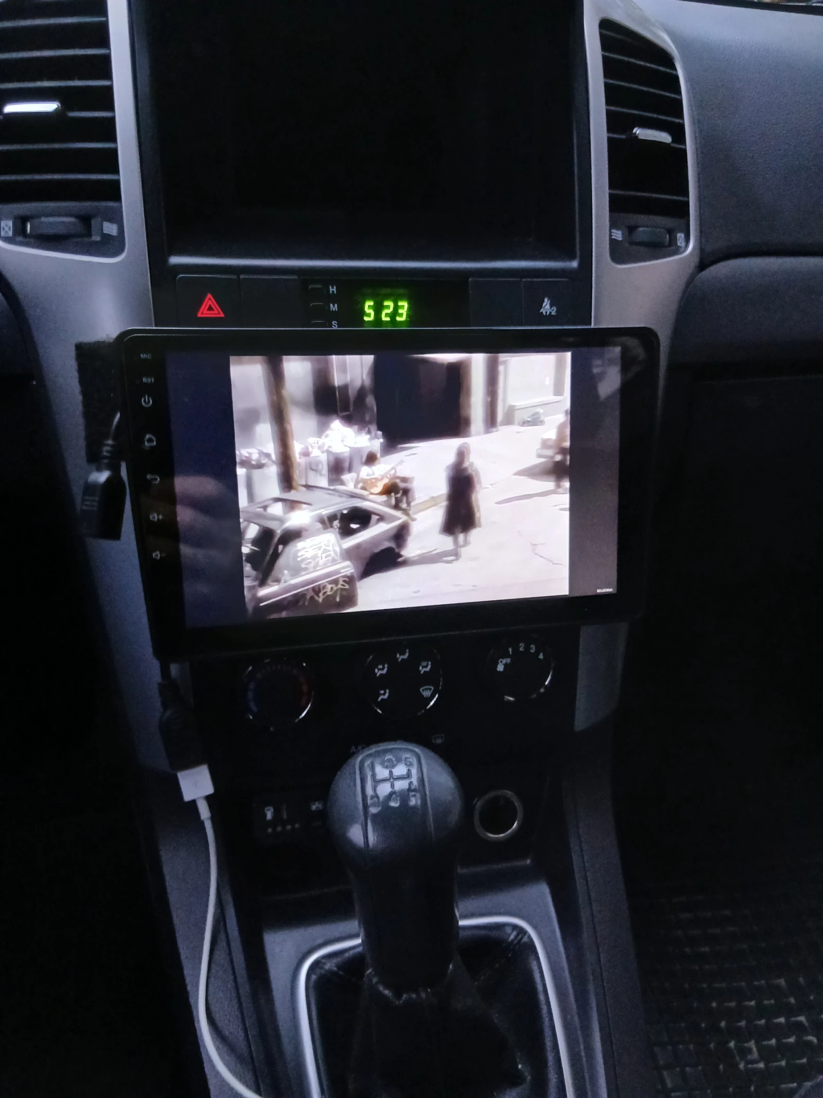 Chevrolet Captiva Газ-Бензин 2.4, снимка 3 - Автомобили и джипове - 56660879