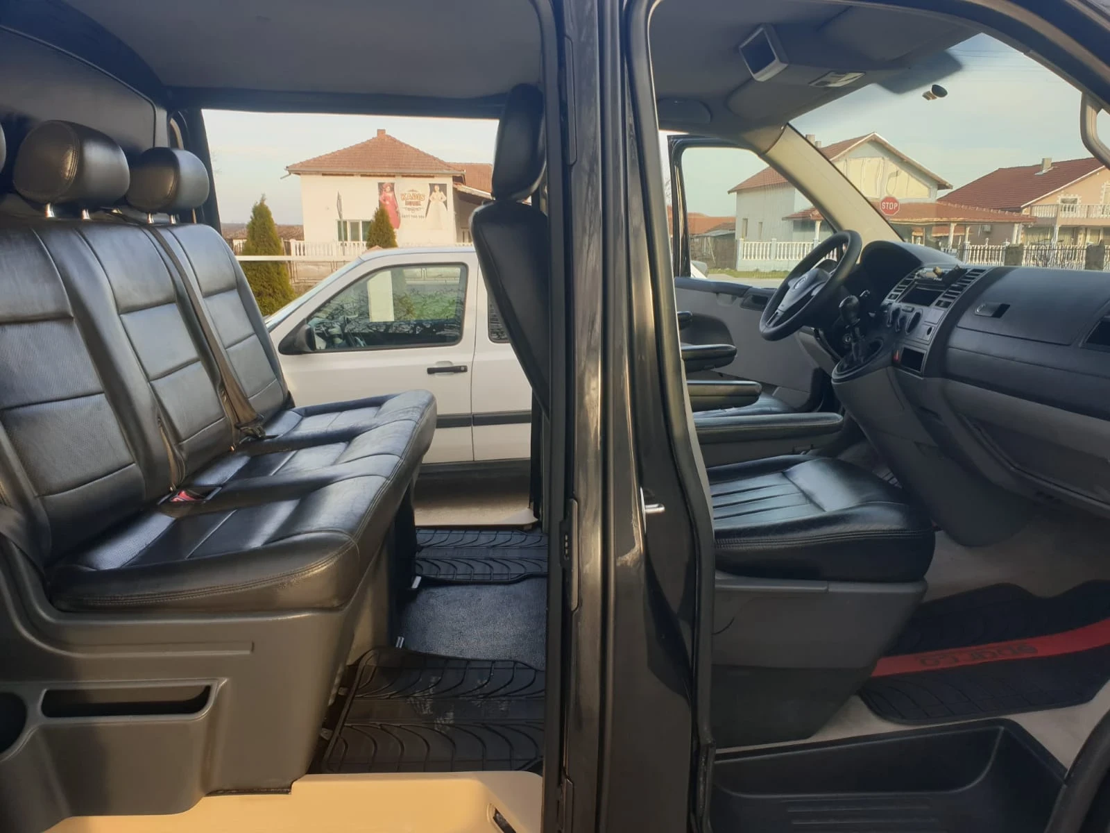 VW T5 2.5 TDI 174ks, снимка 13 - Бусове и автобуси - 53966731