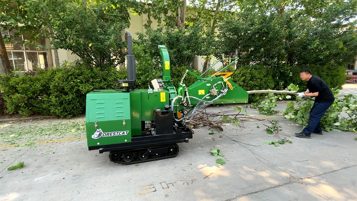 Други специализирани машини Друга Нова Самоходна дробилка на клони FOR - изображение 3