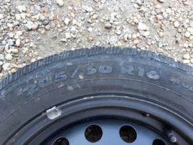 Гуми Зимни 205/60R16, снимка 6