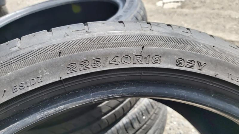 Гуми Летни 225/40R18, снимка 9 - Гуми и джанти - 29340732