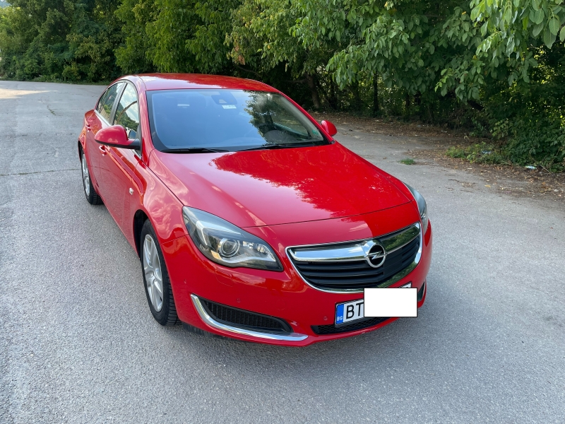 Opel Insignia, снимка 1 - Автомобили и джипове - 45615894