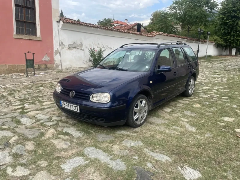 VW Golf 1.6i 101k.s., снимка 1 - Автомобили и джипове - 47230368