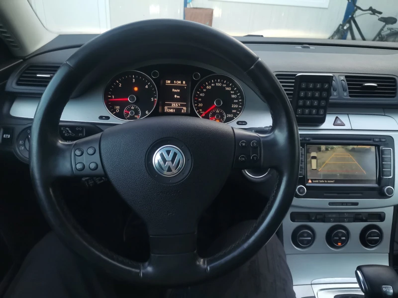 VW Passat HIGHLINE* 170hp/NAVI, снимка 13 - Автомобили и джипове - 47362855