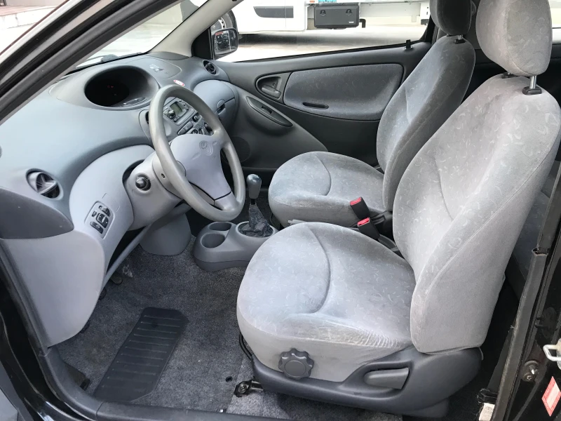 Toyota Yaris 1, 0ben.79х.кл., снимка 13 - Автомобили и джипове - 48711274