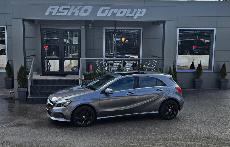 Mercedes-Benz A 220 AMG/4MAT/LED/GERMANY/PANO/CAMERA/CAR PLAY/AMBI/LIZ, снимка 1 - Автомобили и джипове - 48797956