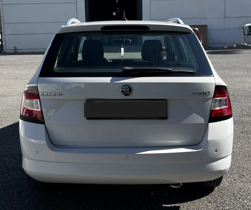 Skoda Fabia 1.0 Автомат, снимка 4 - Автомобили и джипове - 49434553