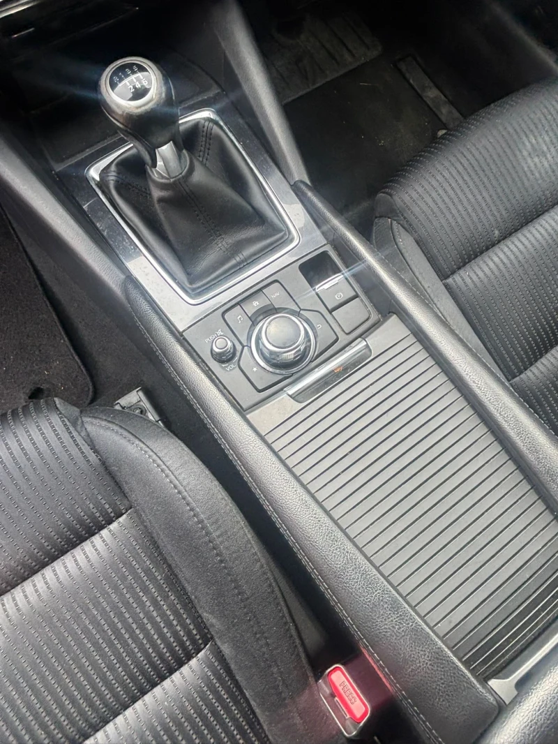 Mazda 6 2.2 Skyactive, снимка 8 - Автомобили и джипове - 51913297