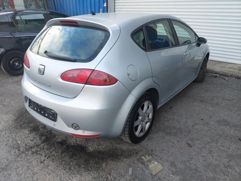 Seat Leon 2.0TDI Автомат, снимка 5 - Автомобили и джипове - 52333975