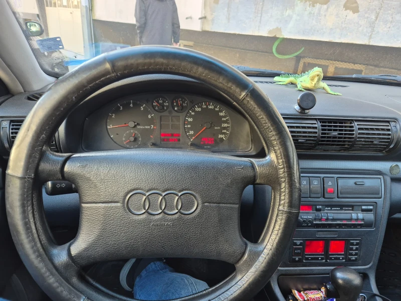 Audi A4, снимка 11 - Автомобили и джипове - 52793604