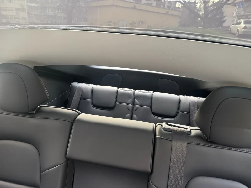 Tesla Model Y Long Range Dual Motor 4x4  6+ 1, снимка 14 - Автомобили и джипове - 52967444