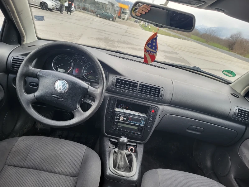 VW Passat, снимка 5 - Автомобили и джипове - 53539771