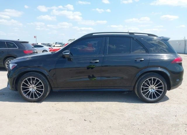 Mercedes-Benz 350 4MATIC AMG/DISTRONIC/BURMASTER/CarPlay/KEYLESS - изображение 4