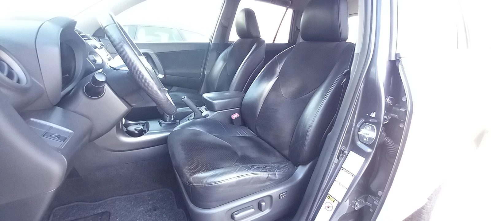 Toyota Rav4 4Х4 FULL LUXURY СЕРВИЗ КНИЖК ИЗКЛЮЧИТЕЛА РЕАЛНИ КМ - изображение 9