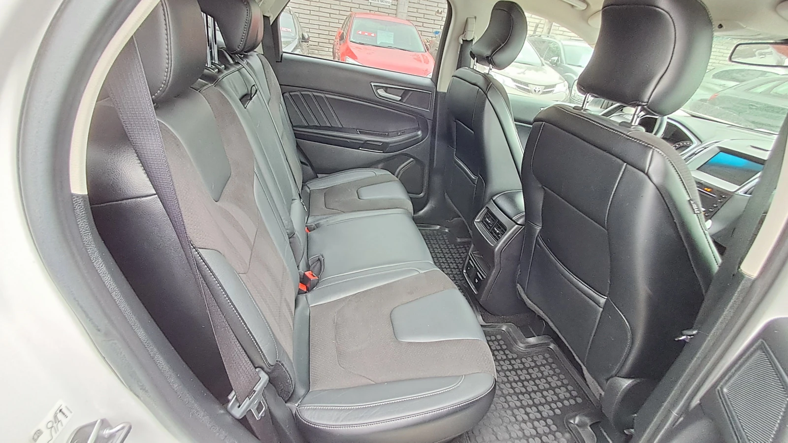 Ford Edge FULL ST-LINE РЕАЛ КМ 4Х4 ИЗКЛЮЧИТЕЛЕН СЕРВИЗ КНИЖК, снимка 16 - Автомобили и джипове - 17234440