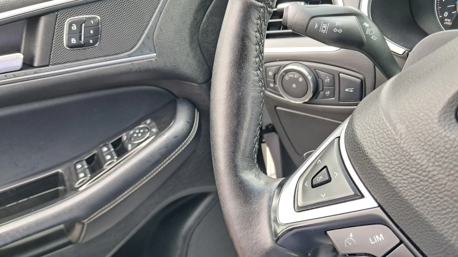 Ford Edge FULL ST-LINE РЕАЛ КМ 4Х4 ИЗКЛЮЧИТЕЛЕН СЕРВИЗ КНИЖК, снимка 15 - Автомобили и джипове - 17234440