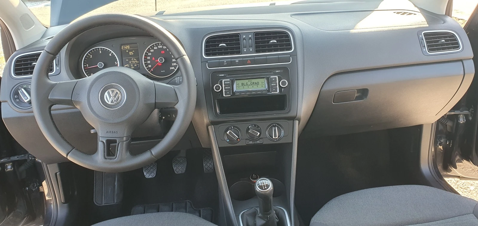 VW Polo 1.6TDI- 127000км | Mobile.bg — изображение 15