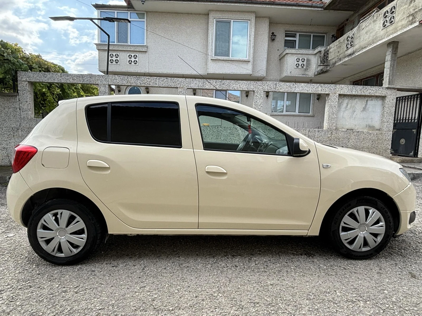 Dacia Sandero 1.2 LPG - изображение 7