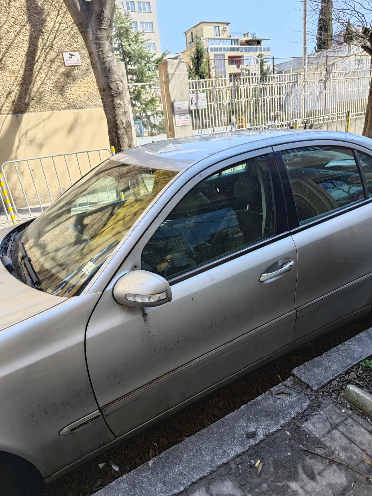 Mercedes-Benz E 220 CDI - изображение 3