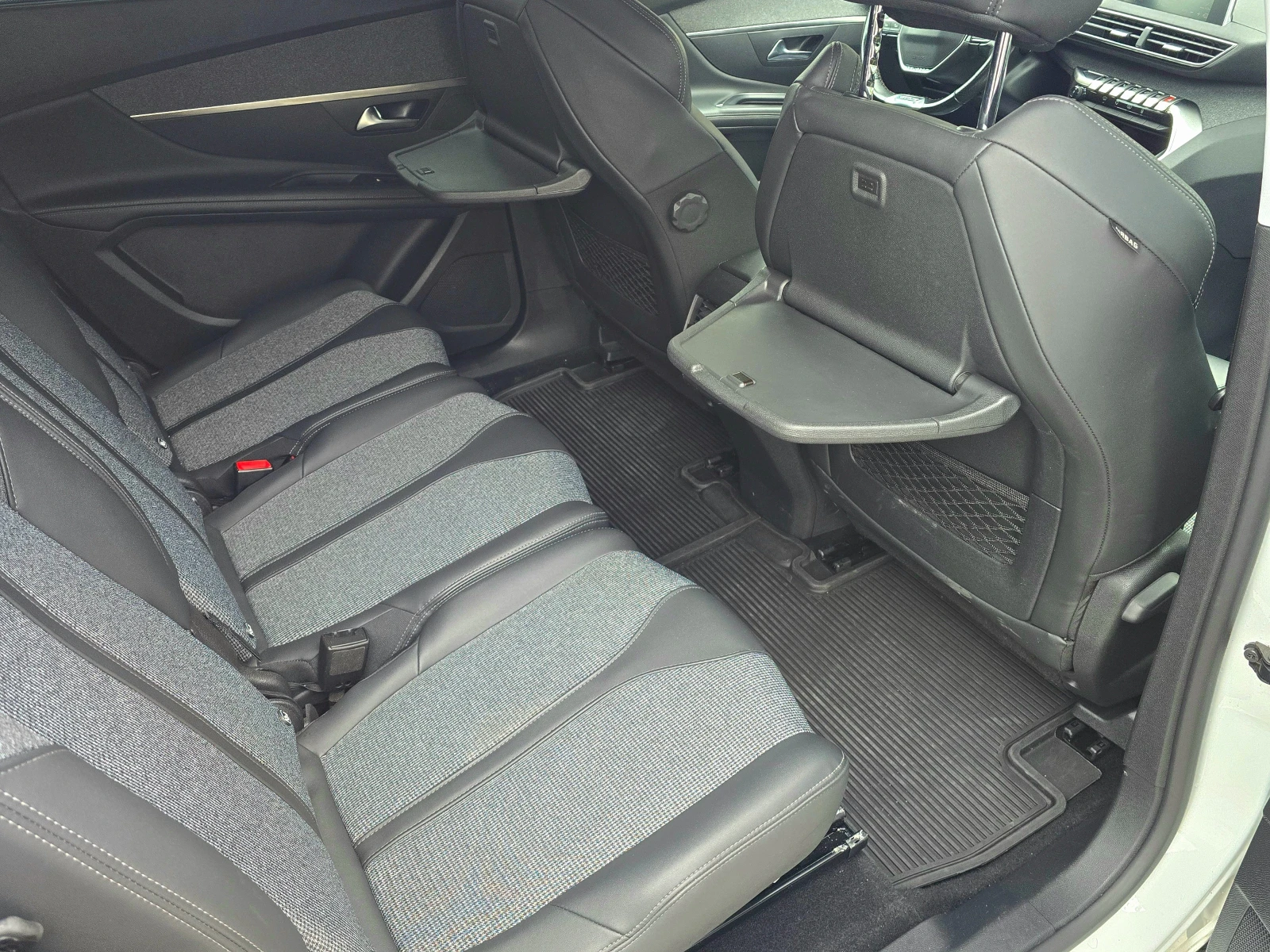 Peugeot 5008 1.6i GT-LINE 181KC.EAT8 6+ 1 | Mobile.bg � ����������� 14